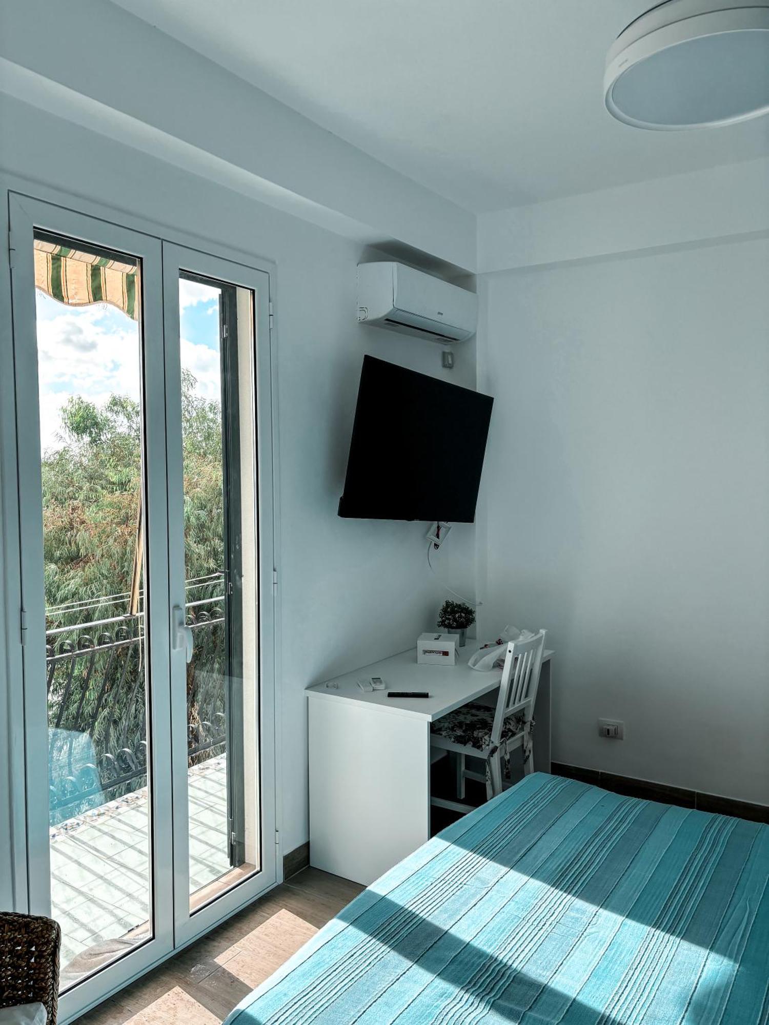 Ferienwohnung Bilocale Affacciato Sullo Stretto Messina Exterior foto
